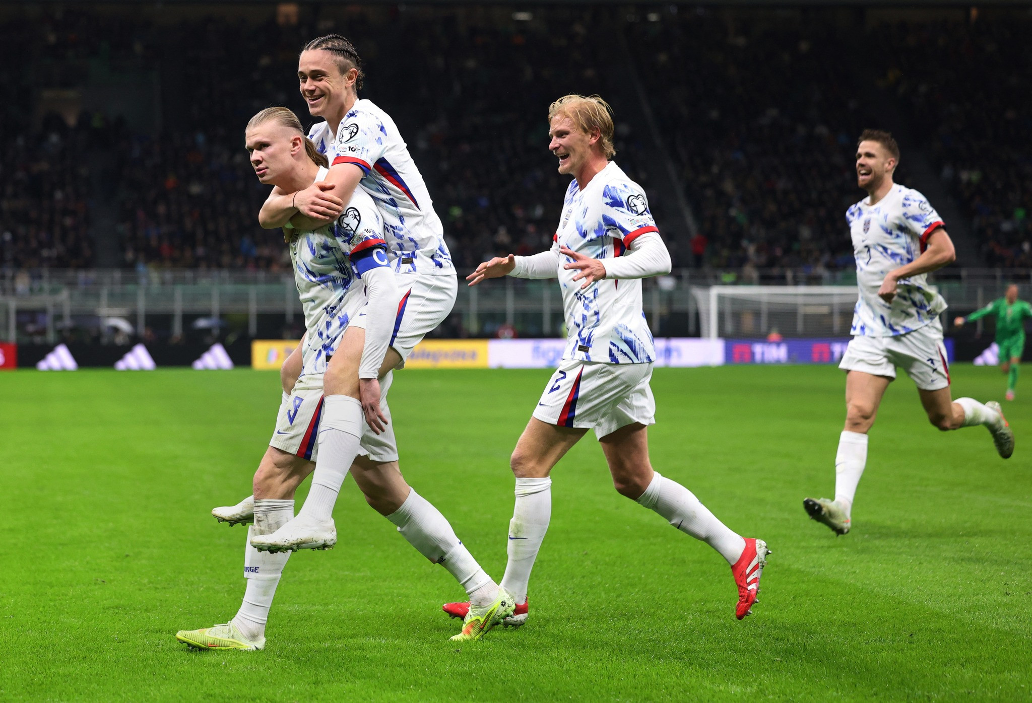 
        Portuqaliya, İngiltərə və Norveç DÇ-2026-da!
    